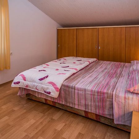 Apartment Sandra Krk Krk Town Eksteriør bilde