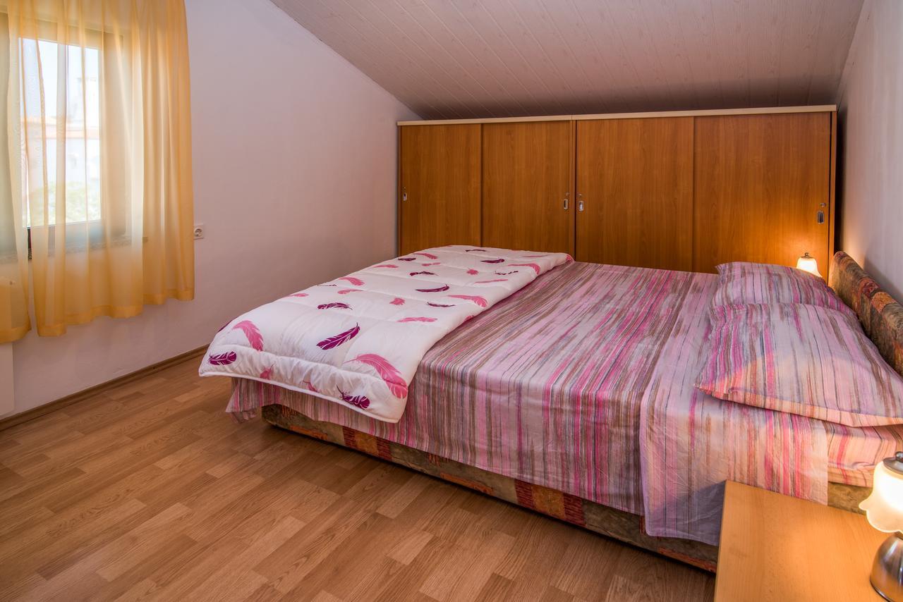 Apartment Sandra Krk Krk Town Eksteriør bilde