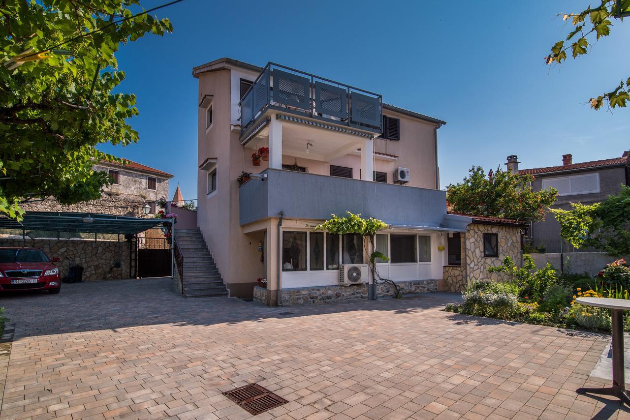 Apartment Sandra Krk Krk Town Eksteriør bilde